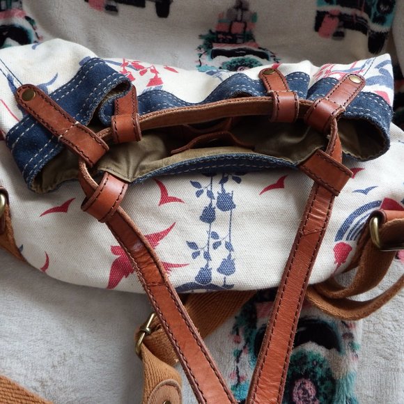 Lucky Brand Vintage Inspired Canvas Backpack Leather Trim Birds Rainbows - Picture 3 of 10